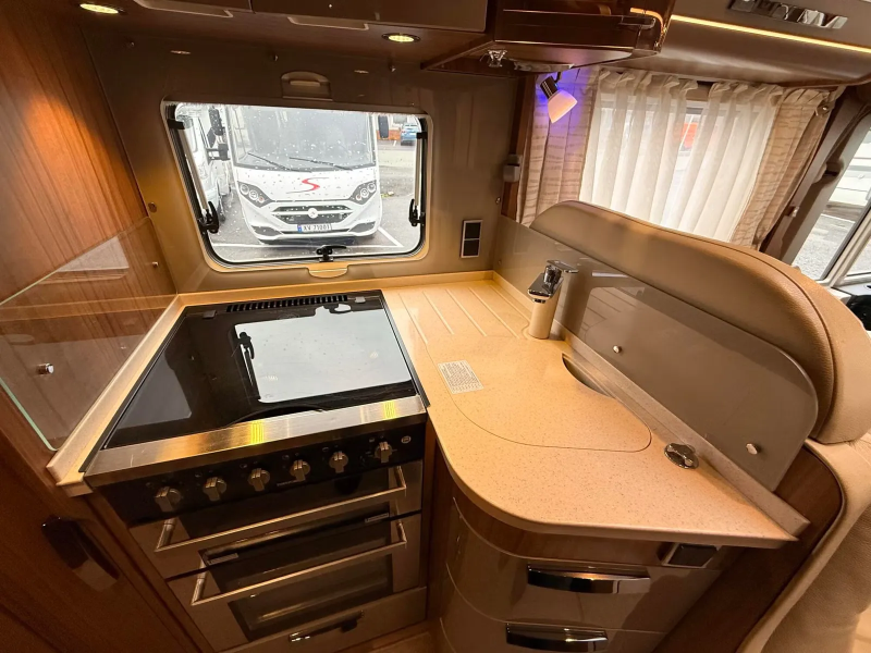 Hymer B PremiumLine 704 kaufen – Kroken Bobil AS