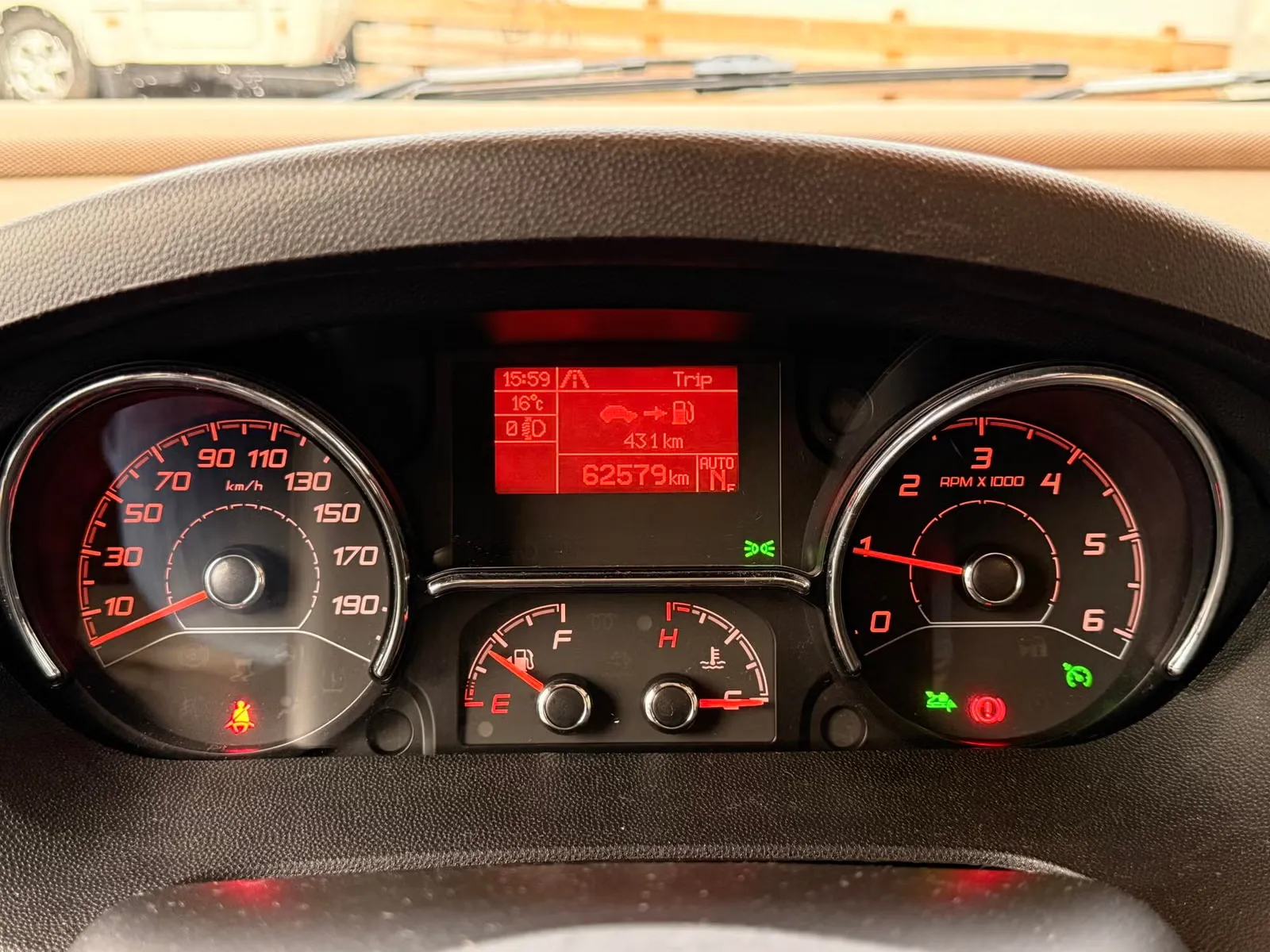 Hymer B PremiumLine 704 kaufen – Kroken Bobil AS