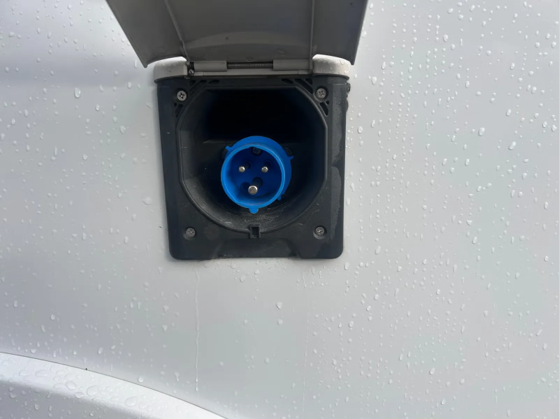 Adria Sun Living Série S S 75SC