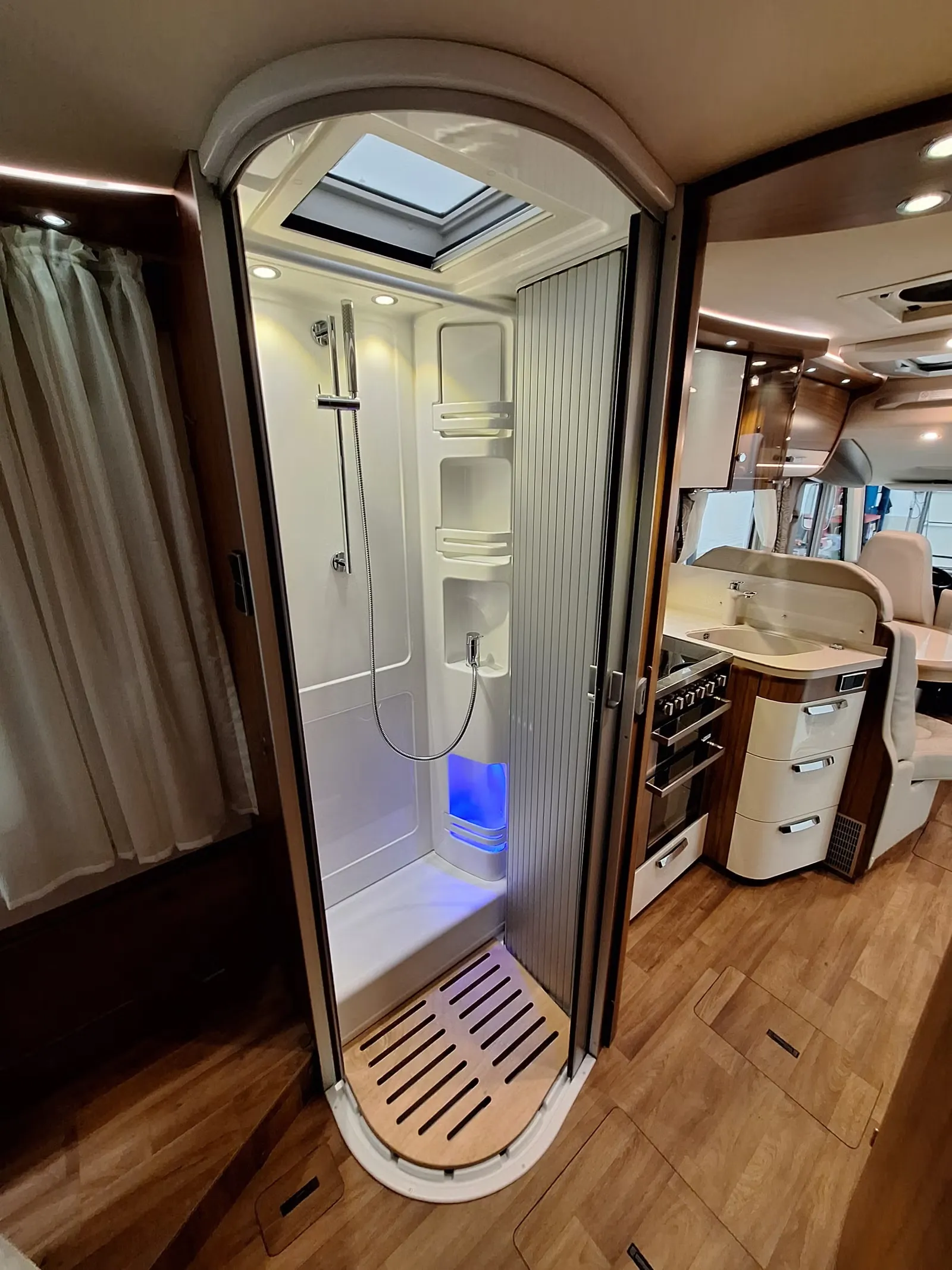 Hymer B 708 PL kaufen – Kroken Bobil AS