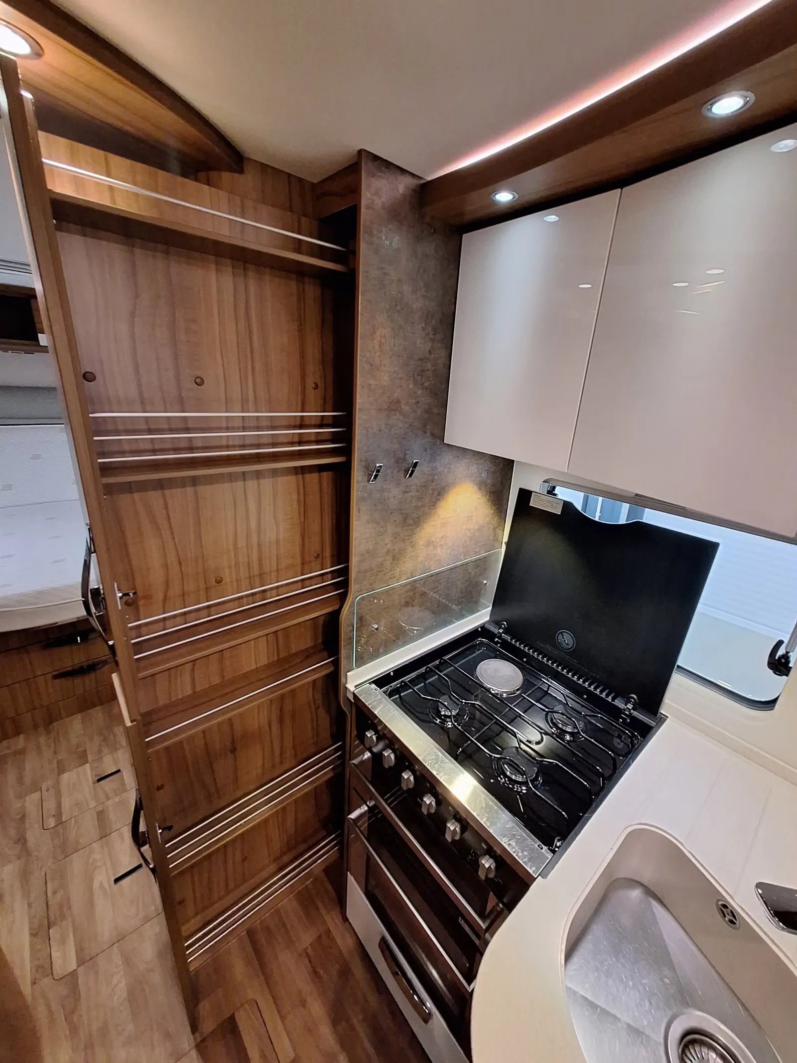 Hymer B 708 PL kaufen – Kroken Bobil AS