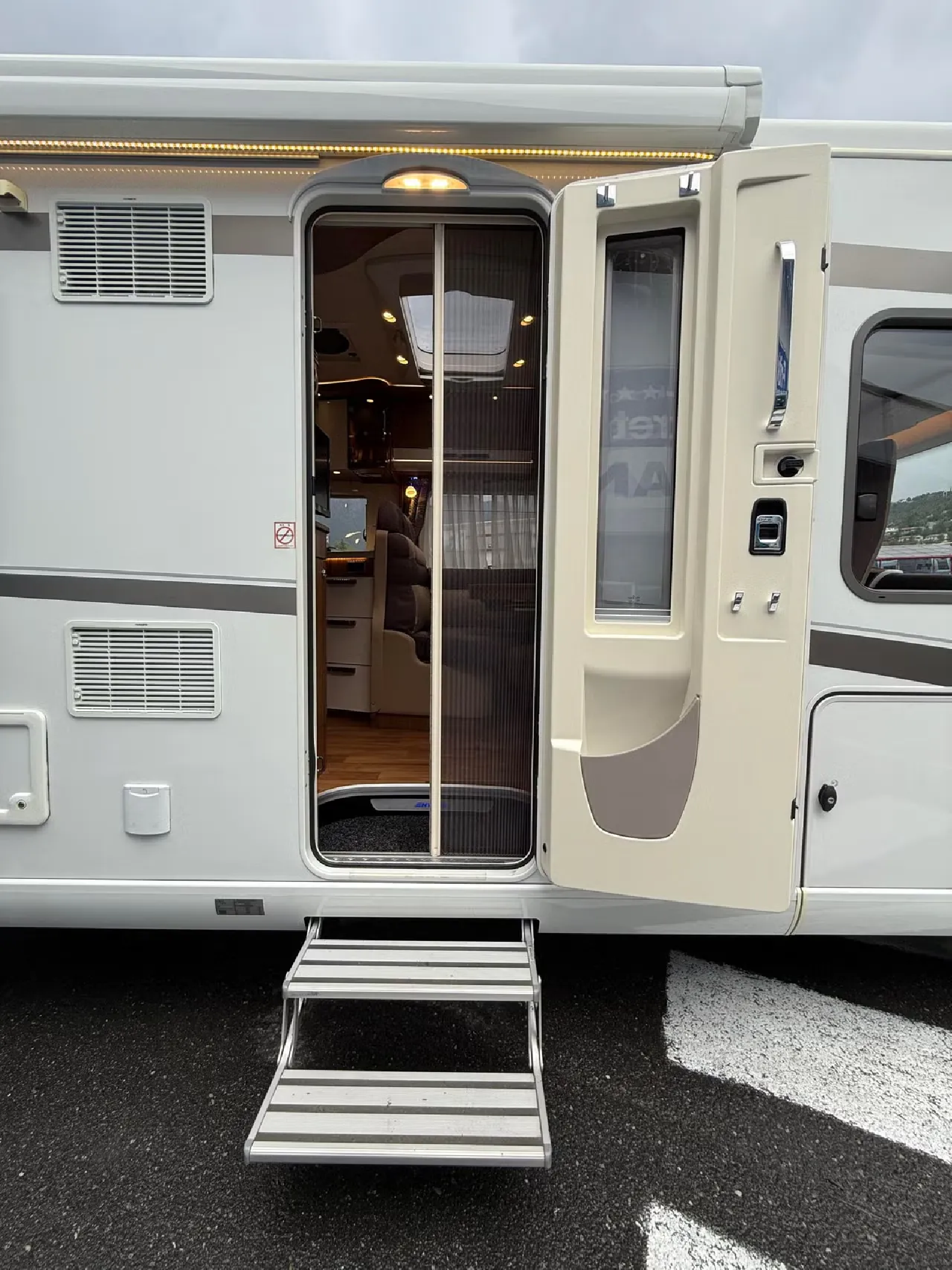 Hymer B 704 Premium Line kaufen – Kroken Bobil AS