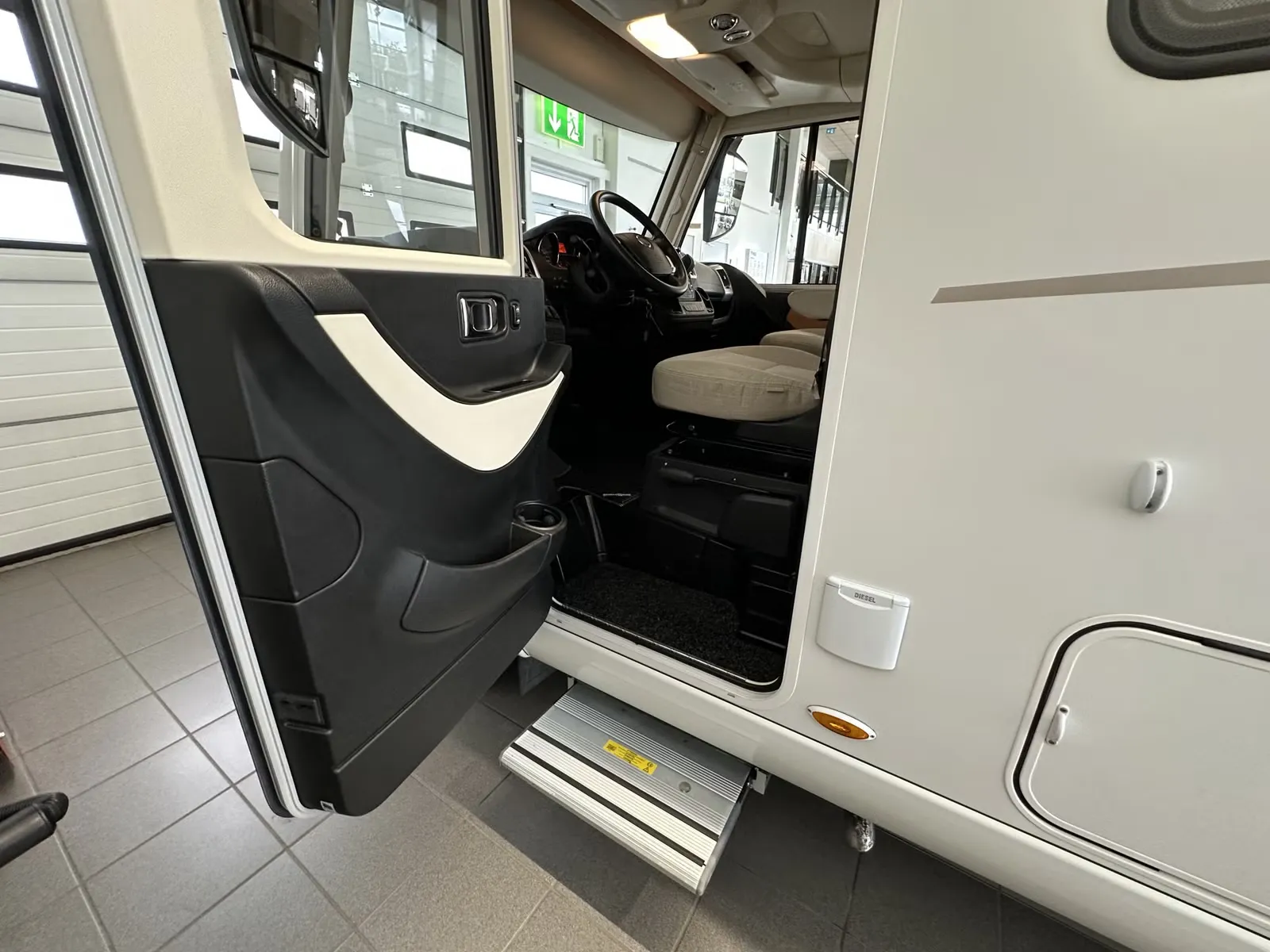 Hymer Exsis I 678 kaufen – Kroken Bobil AS