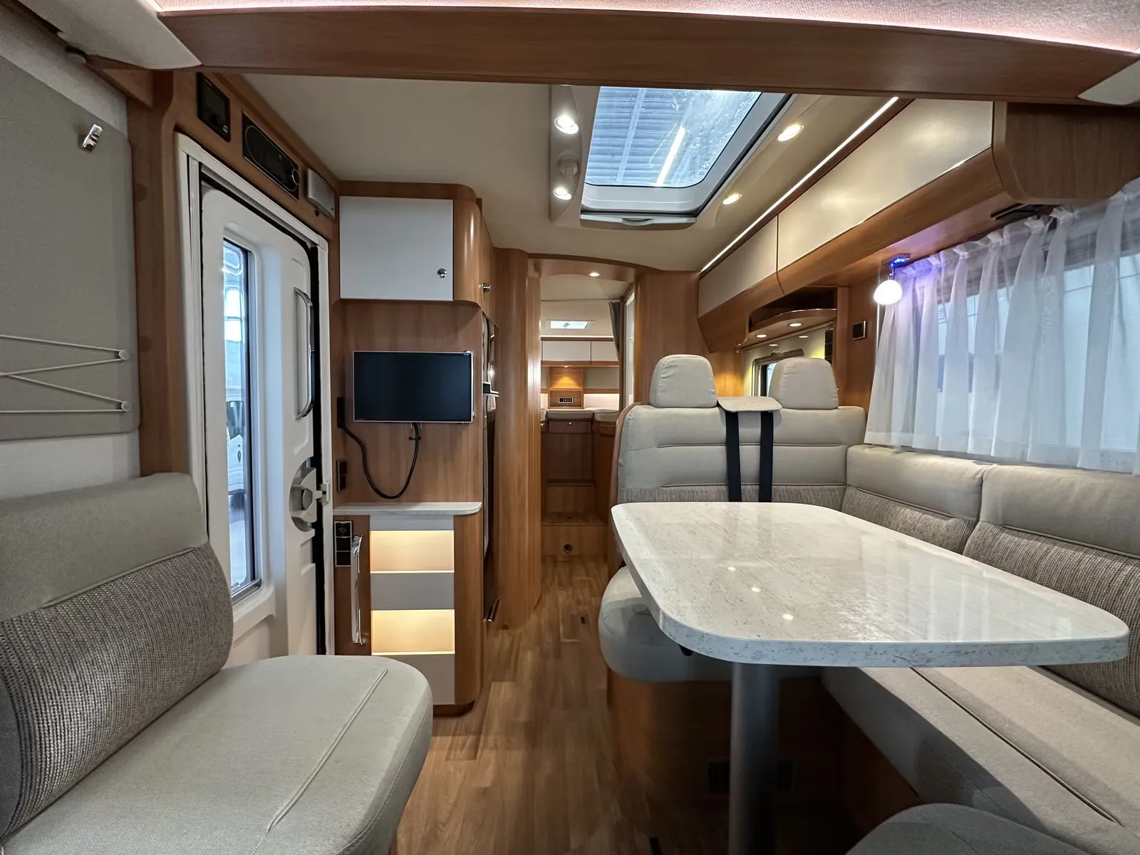 Hymer Exsis I 678 kaufen – Kroken Bobil AS